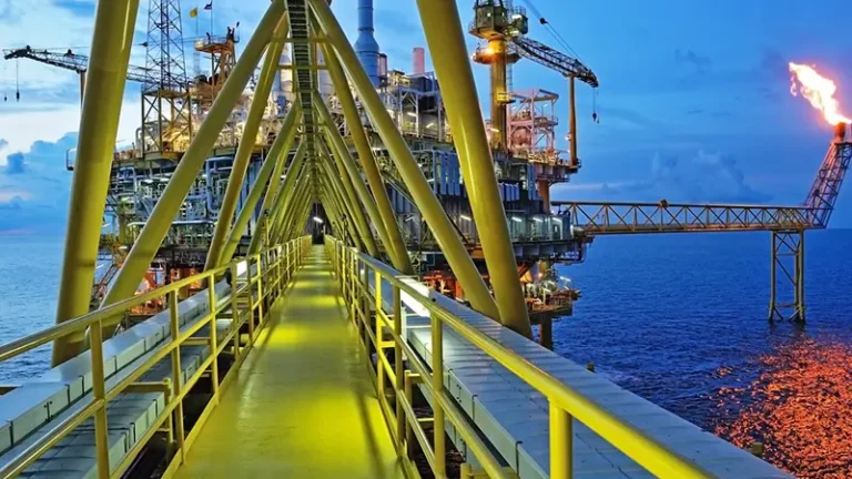 تامین کننده معتبر نفت